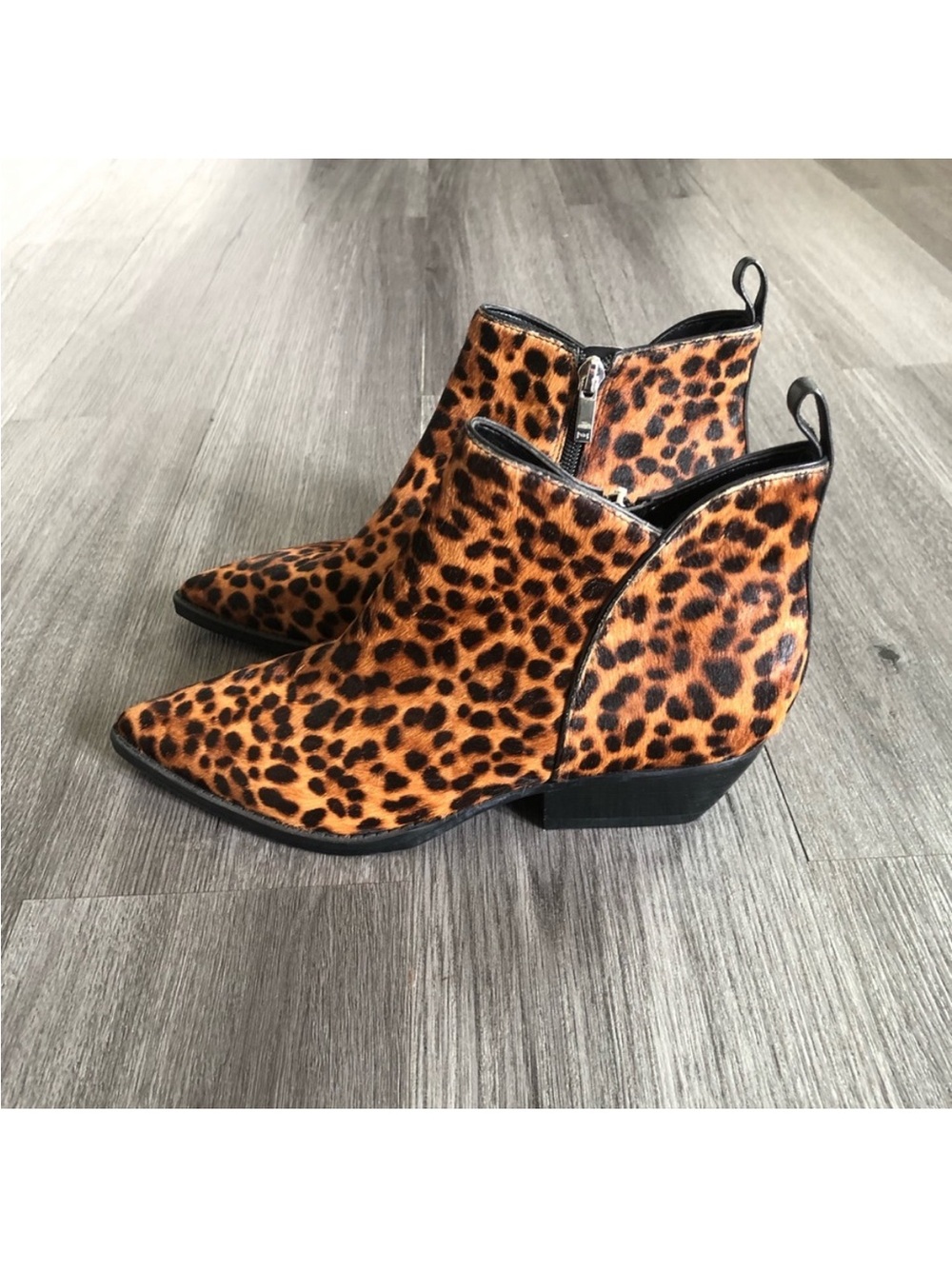 Marc Fisher Obrraly Leopard Calf Hair Pointed Toe Booties Size 7 NWOT